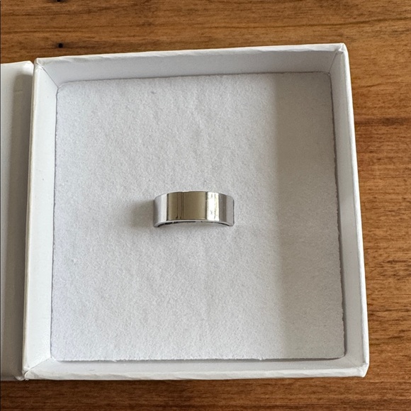 Calmi Ring - Picture 3 of 7